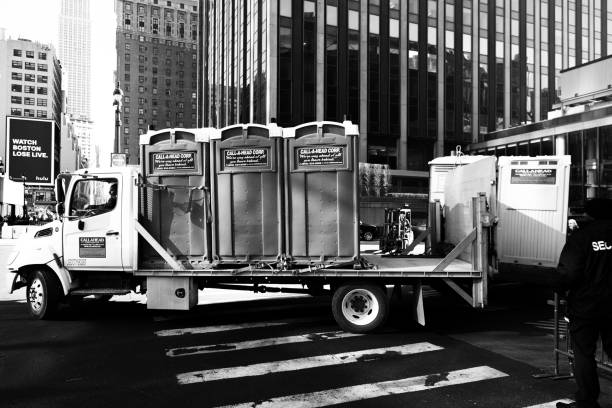 Best Portable toilet rental cost  in Grimes, IA
